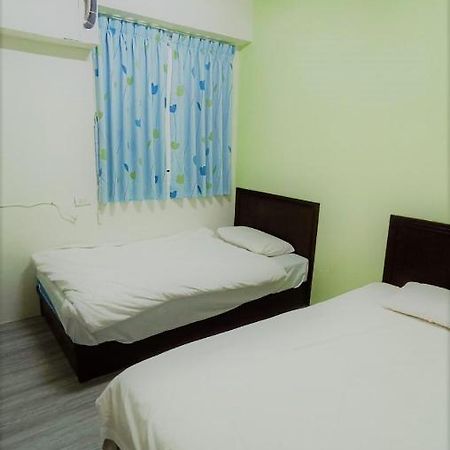 Fengchia Bichon B&B Taichung Exteriör bild