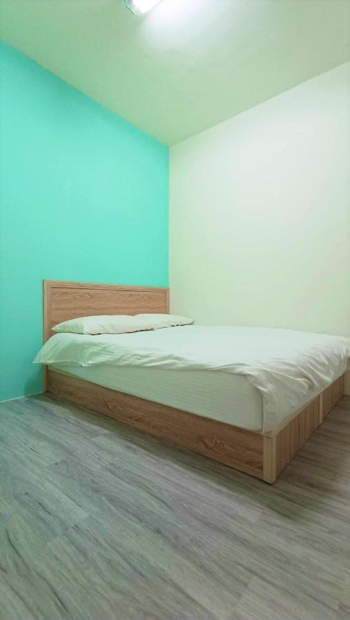 Fengchia Bichon B&B Taichung Exteriör bild