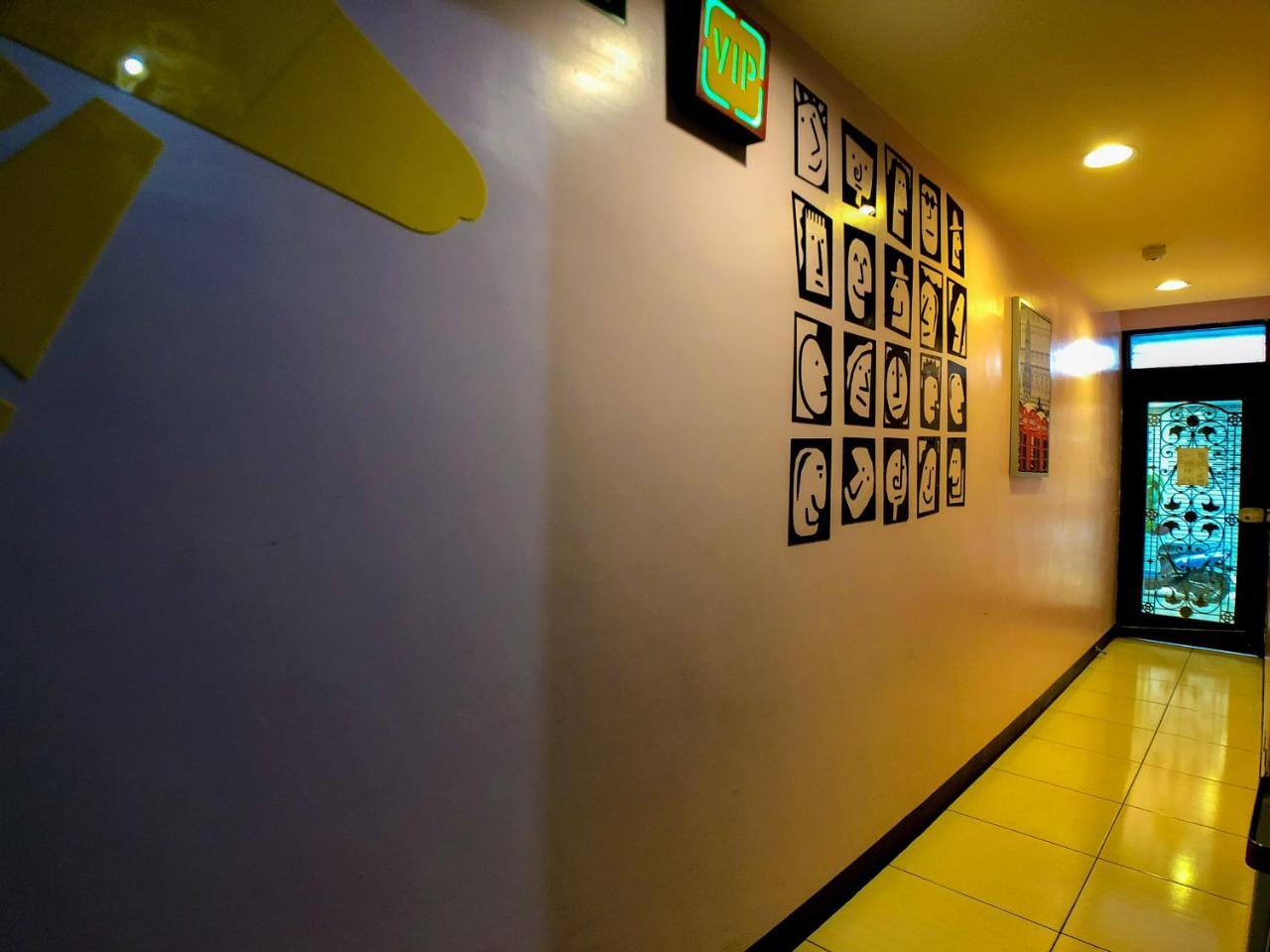 Fengchia Bichon B&B Taichung Exteriör bild