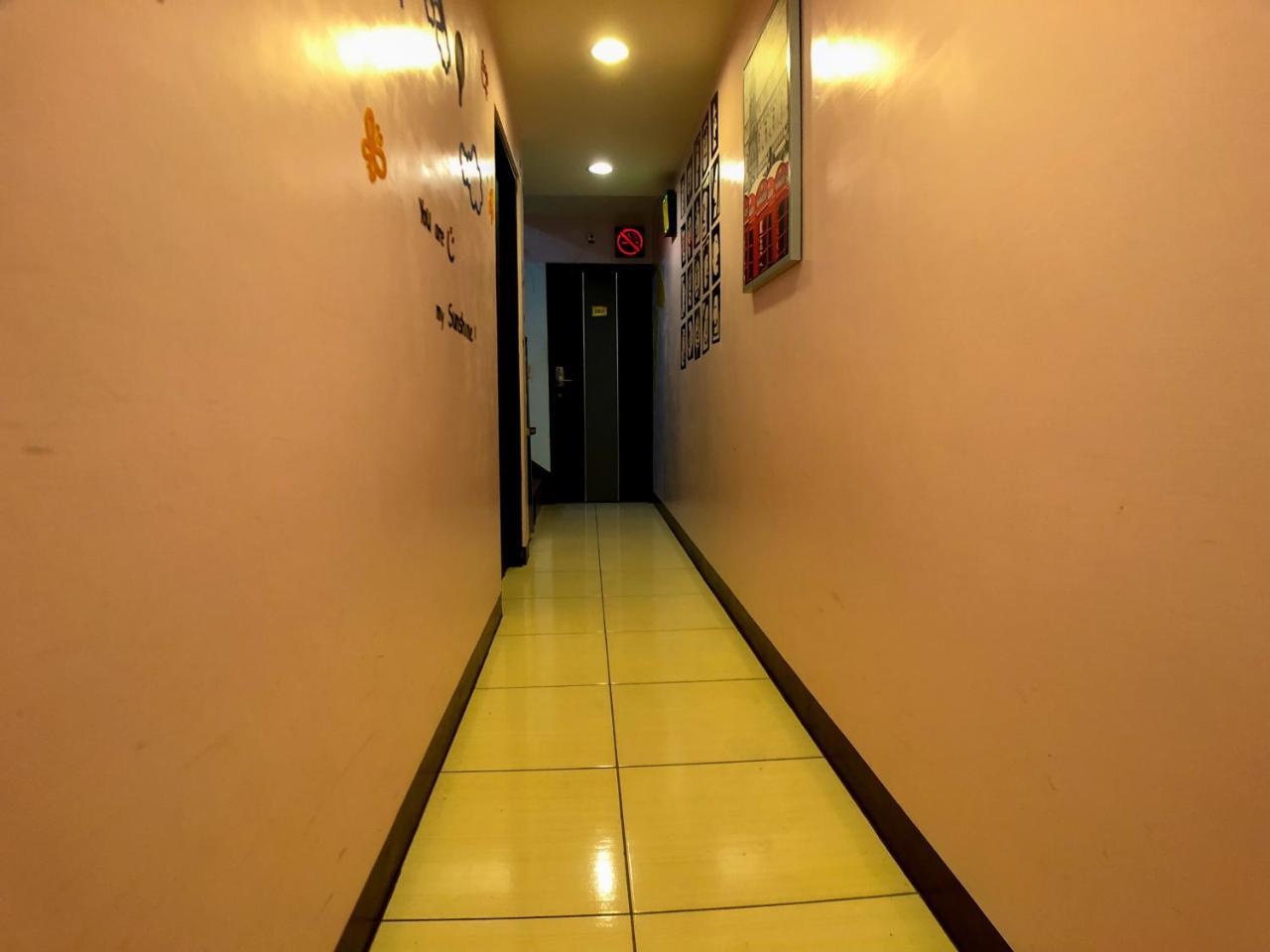 Fengchia Bichon B&B Taichung Exteriör bild